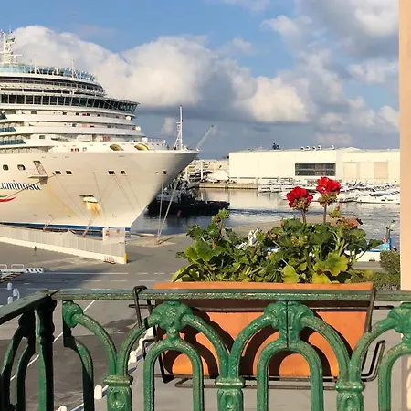 Relax In Darsena - דירה